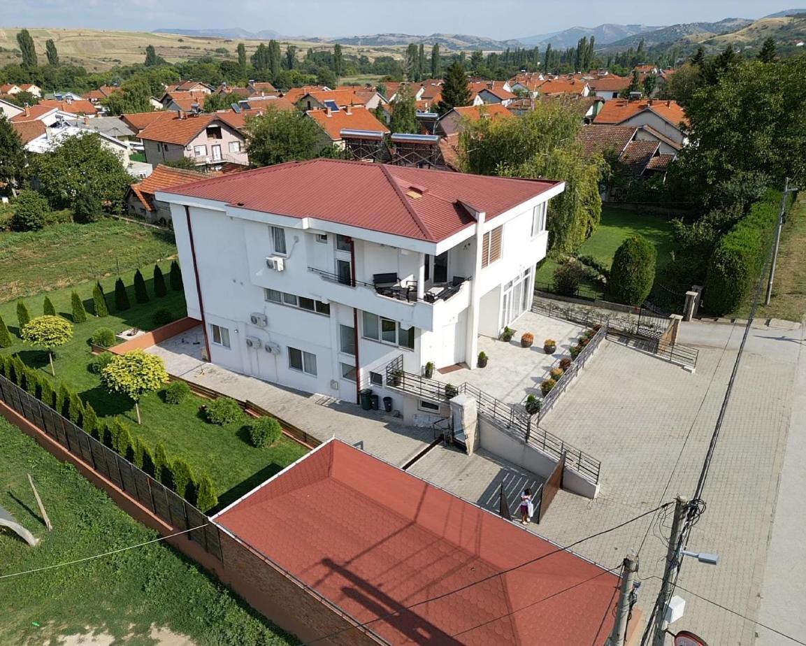 Villa Family Kumanovo Ngoại thất bức ảnh